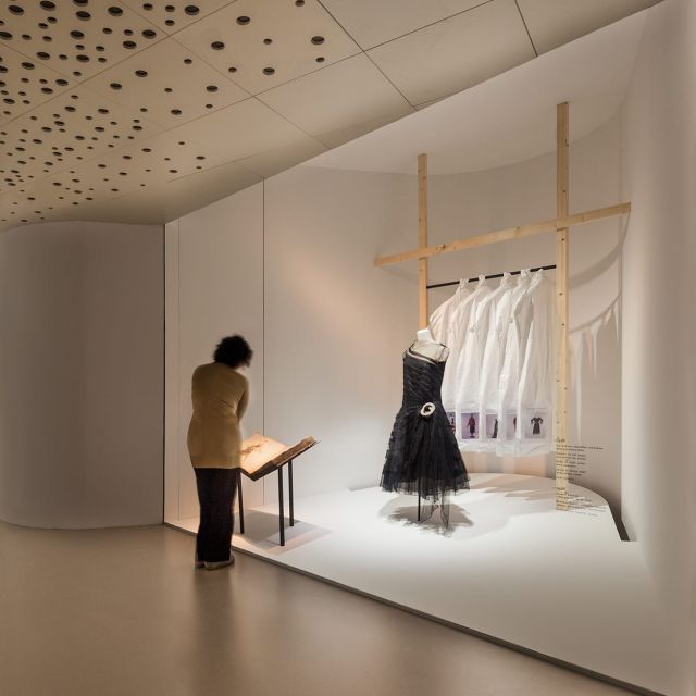 Cristóbal Balenciaga. Moda y patrimonio 2018-2019_ 02
